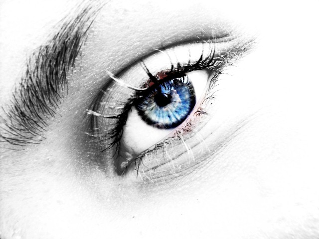 eye blue freerangestock.com